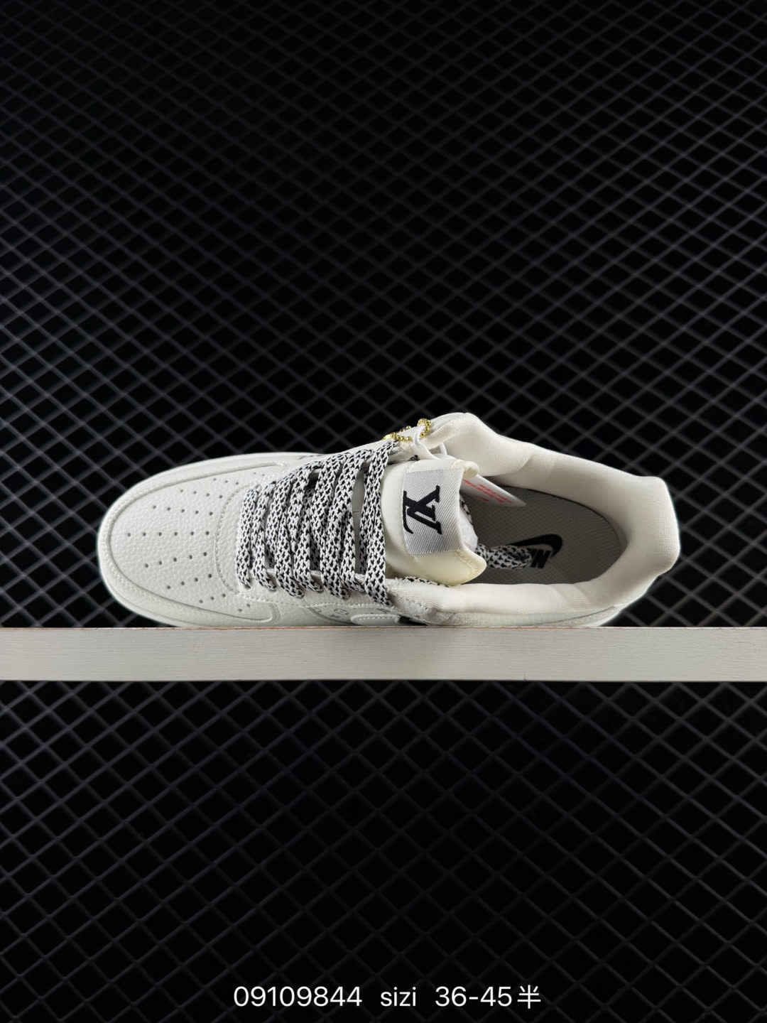 Nike Air Force 1 '07  LX-WY0655-124